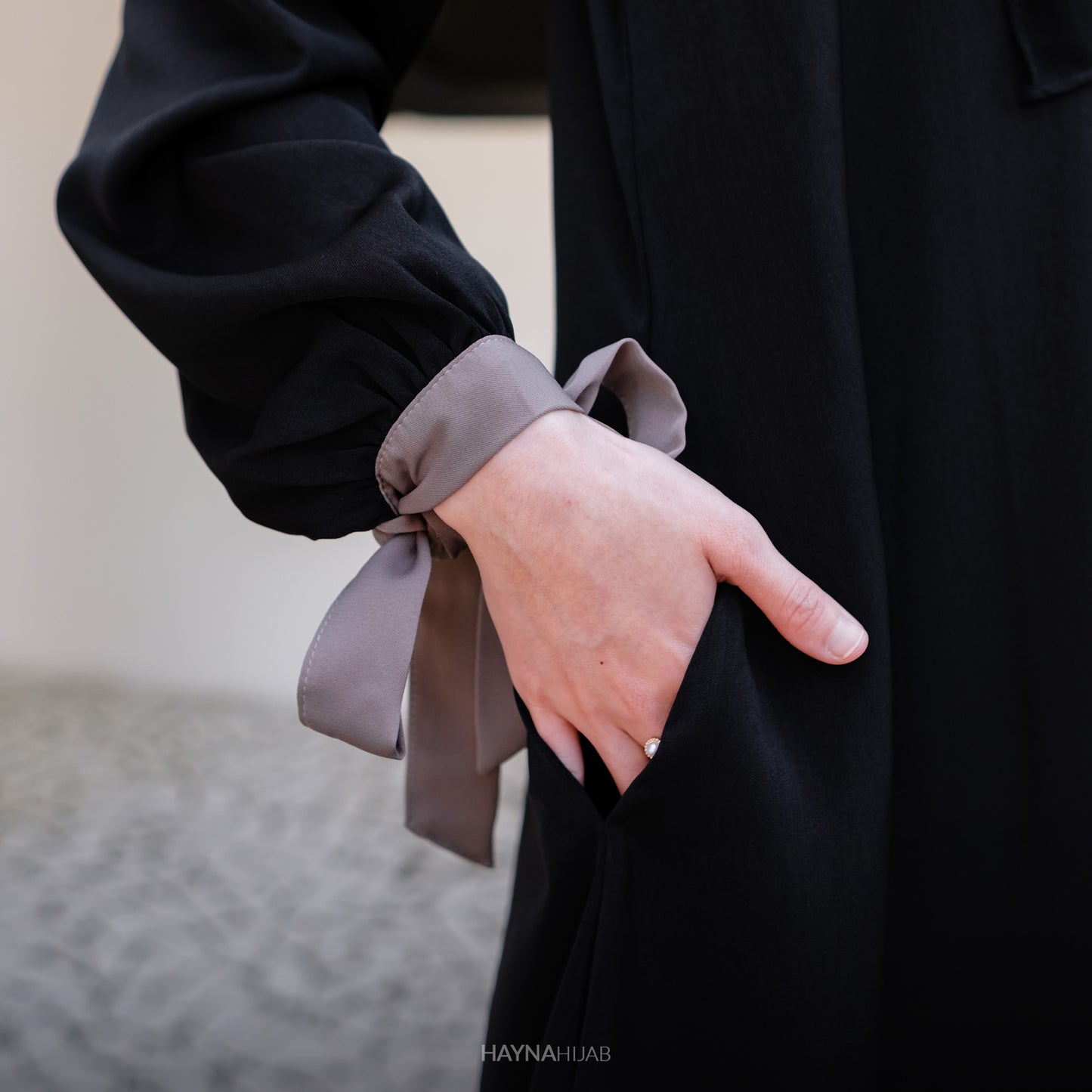 Sameera Abaya – Black Stone