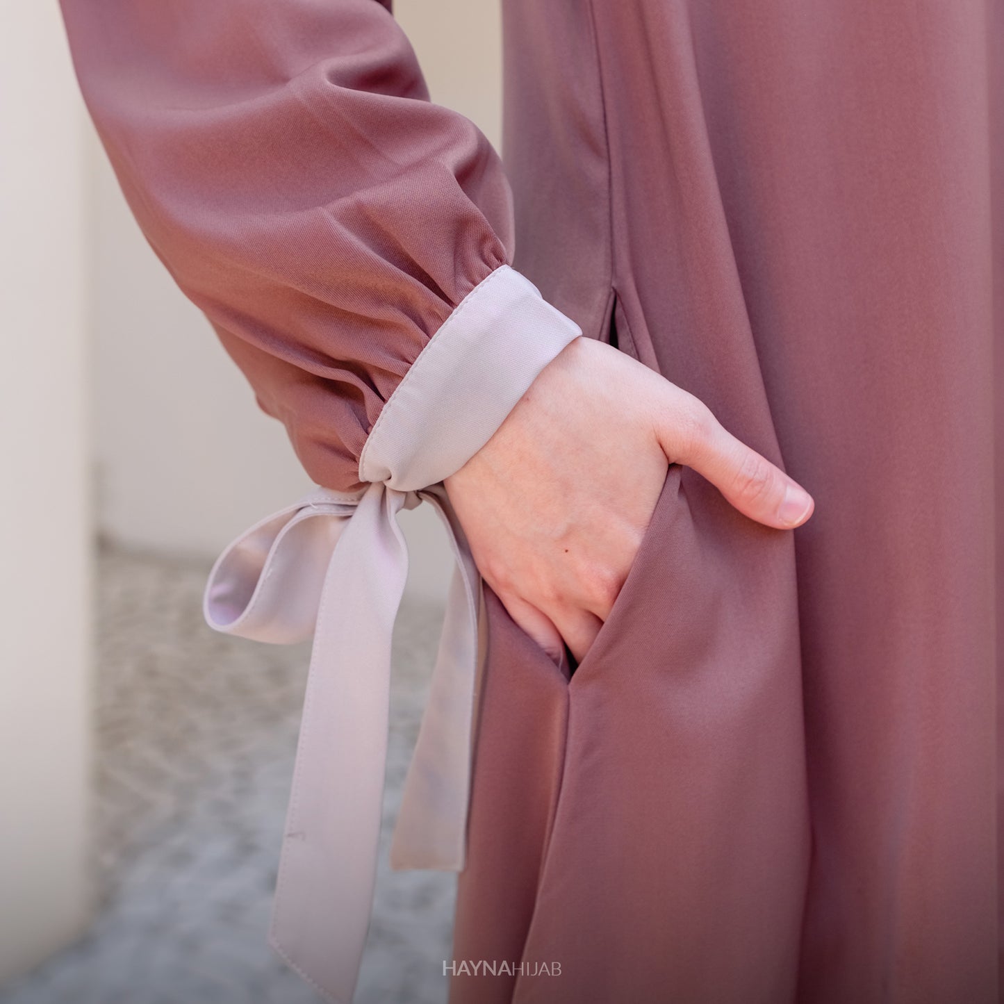 Sameera Abaya – Chocolaty Ivory
