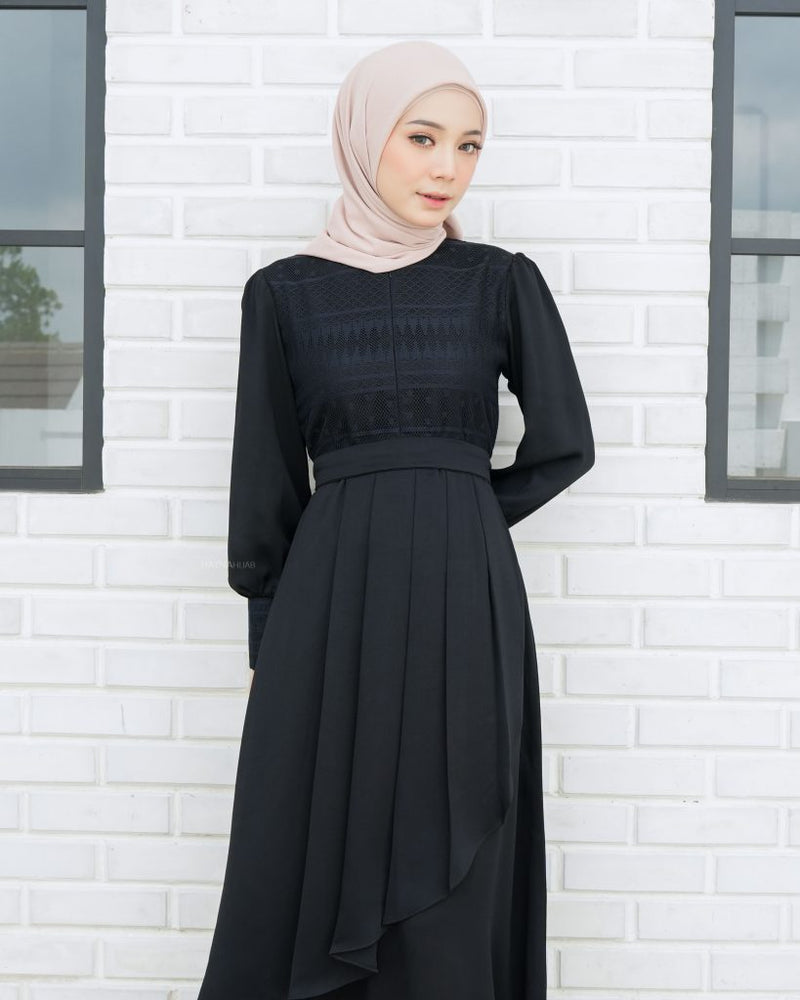 Alleia Dress – Black