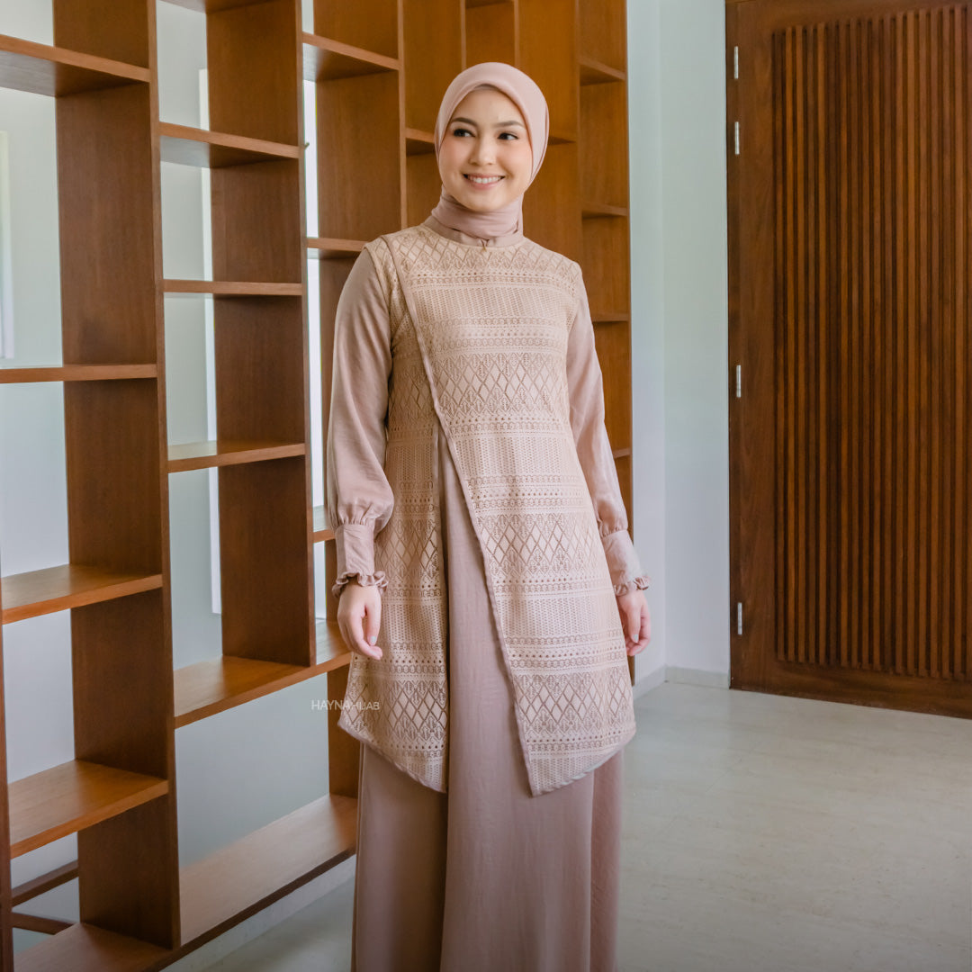 Danisha Dress – Champagne