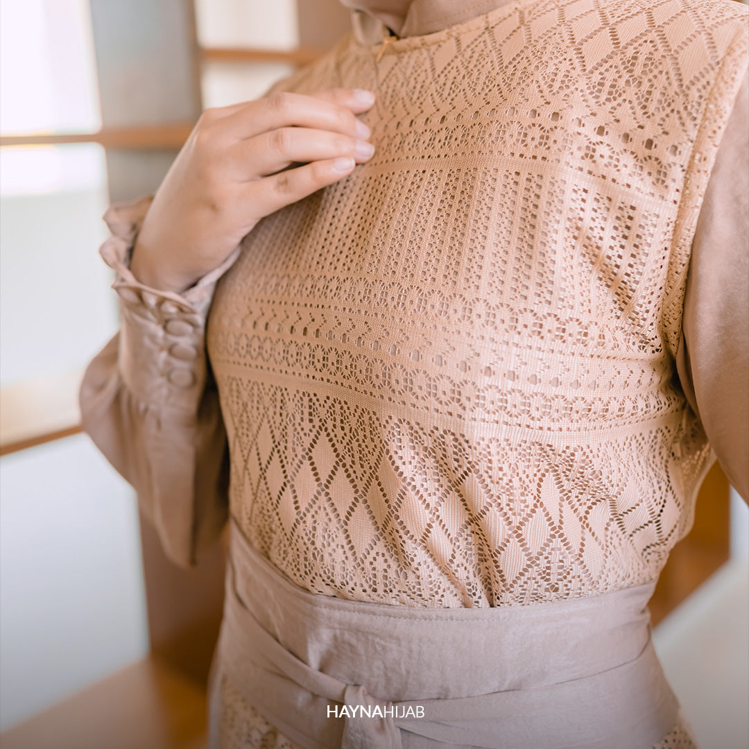 Danisha Dress – Champagne