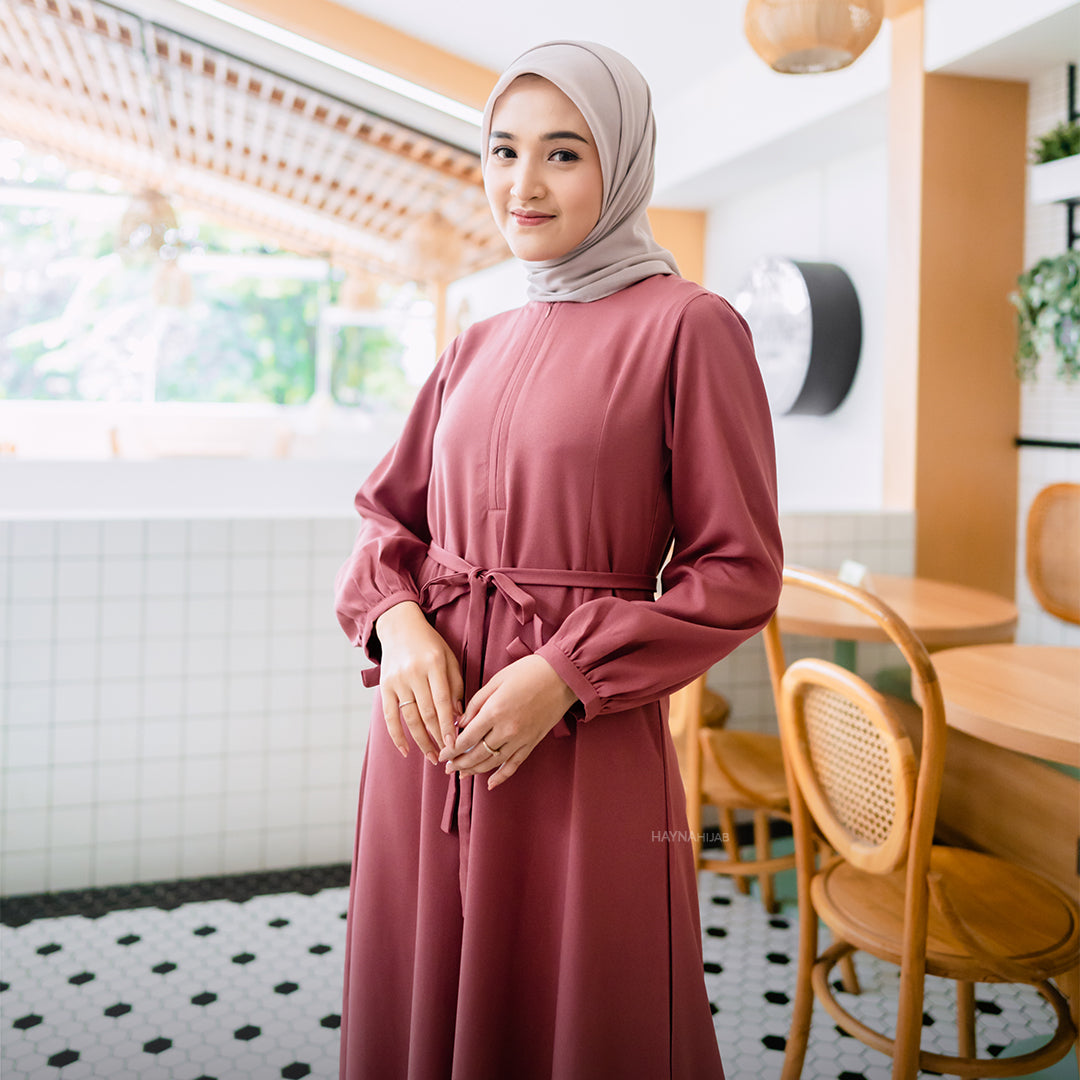 Slavia Dress - Mesa Rose