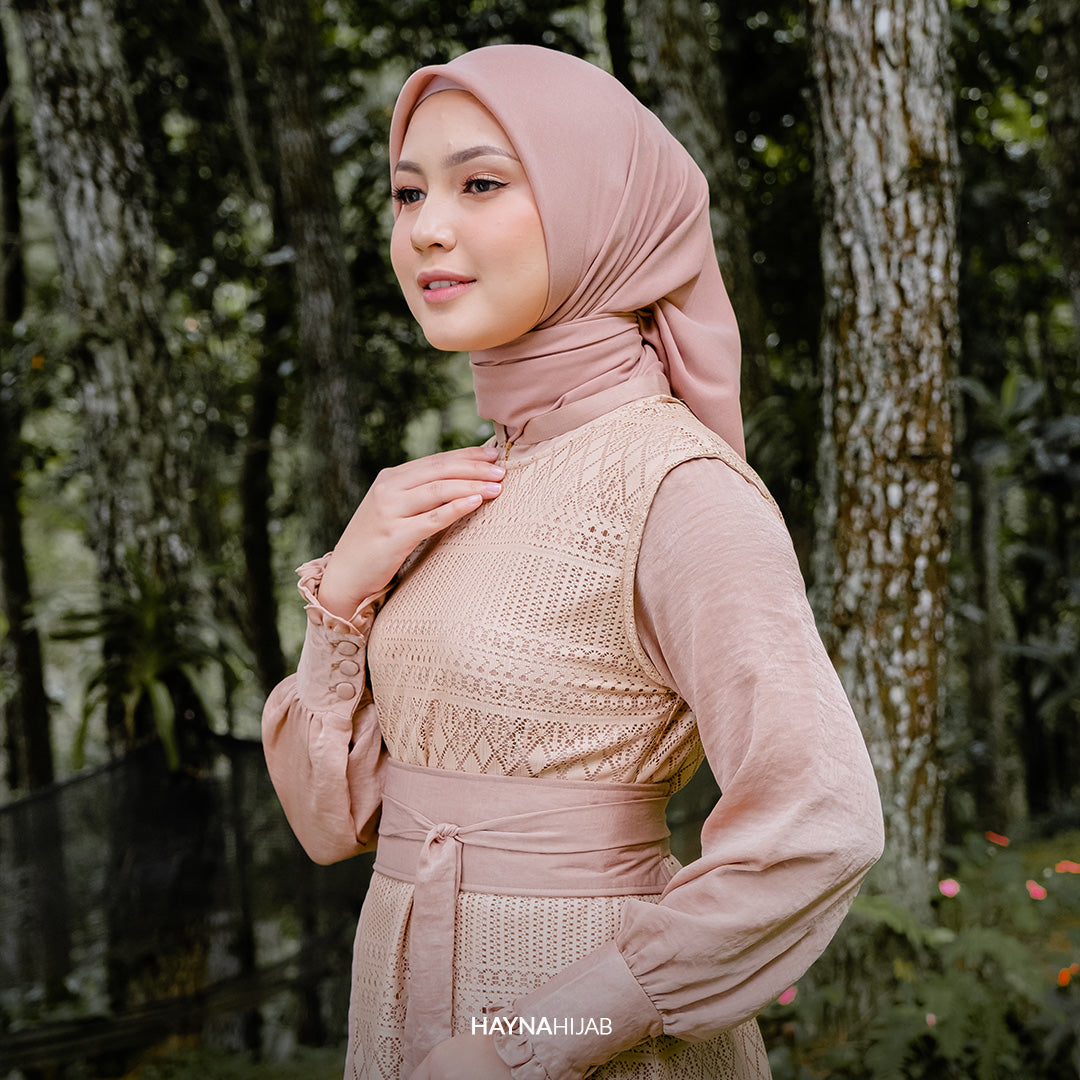 Danisha Dress – Champagne