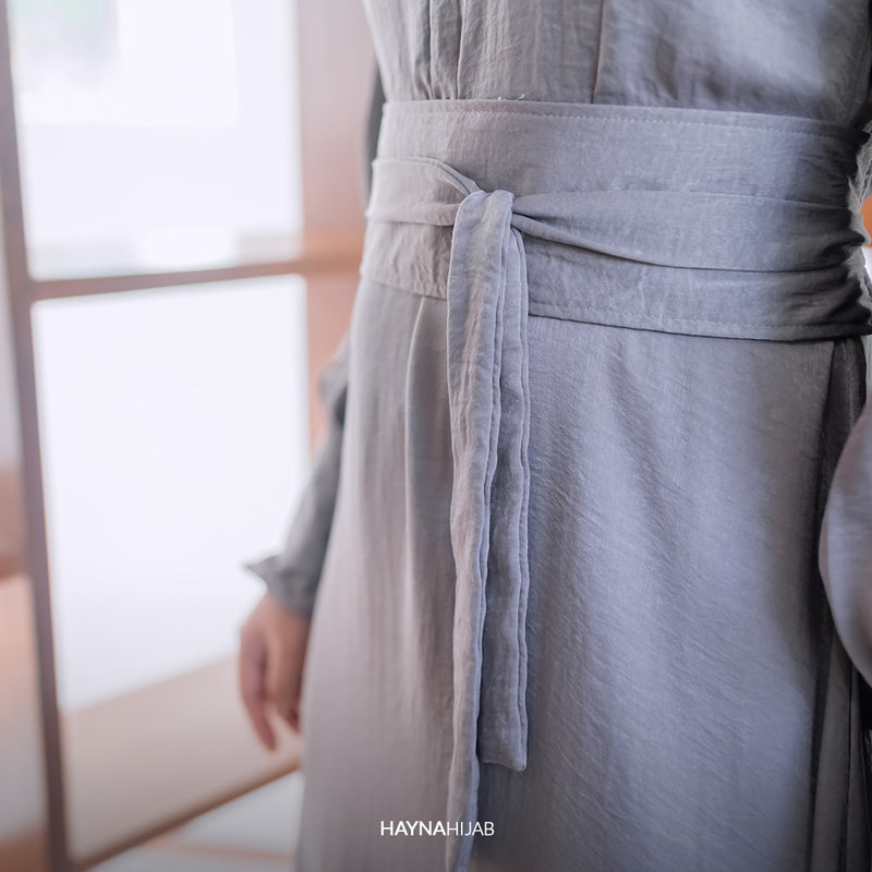 Danisha Dress – Ultimate Grey
