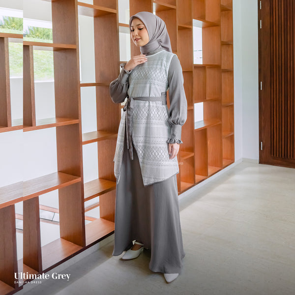 Danisha Dress – Ultimate Grey